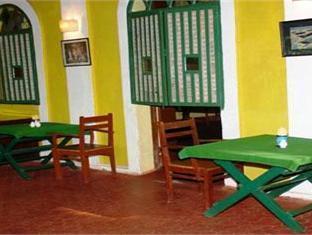 Astoria Hotel Parra Luaran gambar