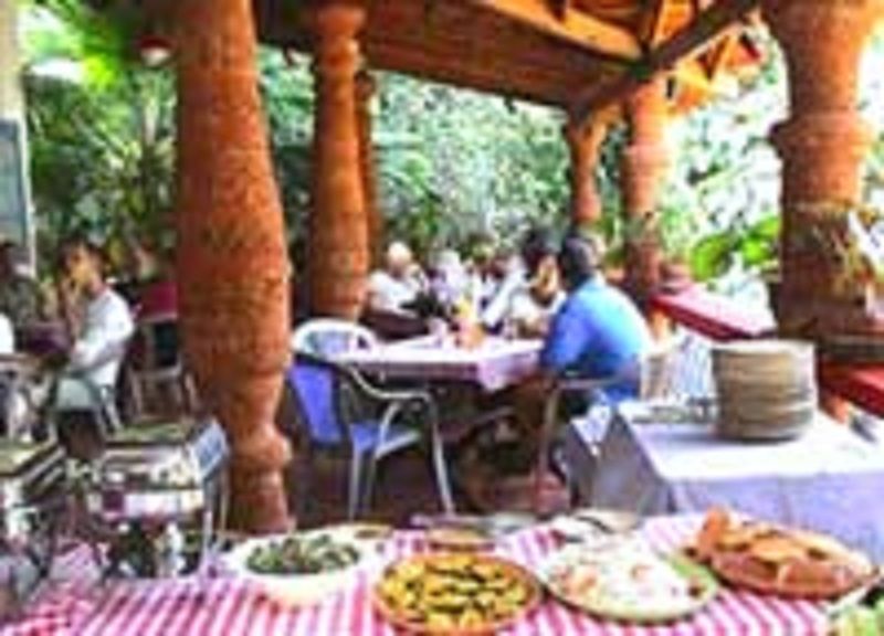 Astoria Hotel Parra Luaran gambar